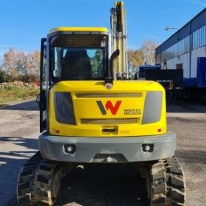 foto 9t bagr guma offset Wacker Neuson ET90 mimoosé rypadlo