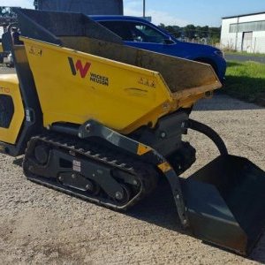 foto 1t pás mini dumper nakladač Wacker Neuson DT10